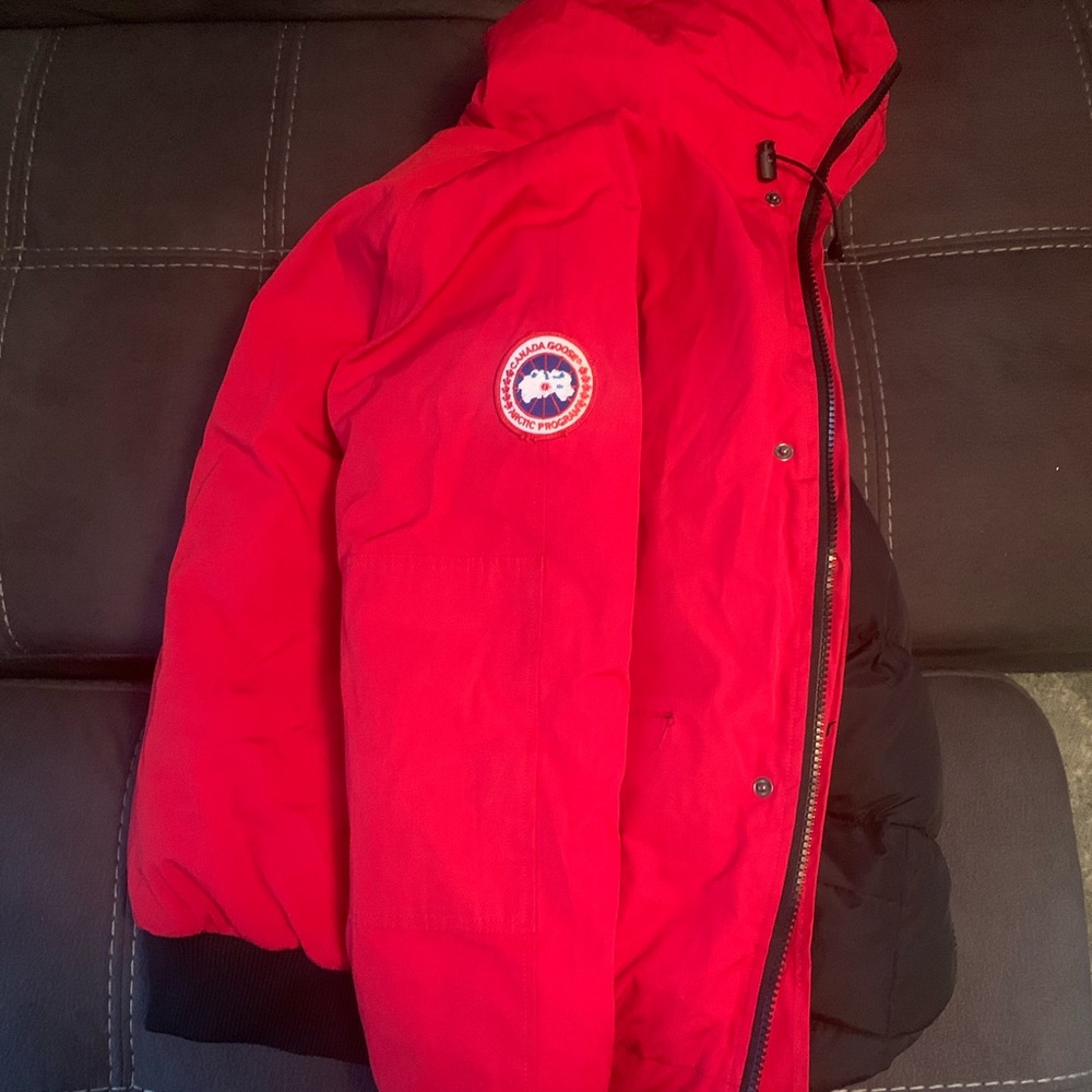 Canada Goose Men's Hooded Puffer Jacket in Bright Red